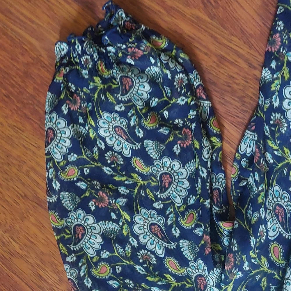 Old Navy blouse‎ - Picture 5 of 8
